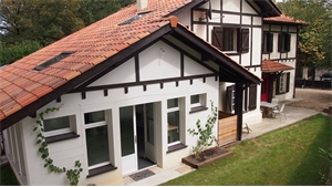 maison-villa à la location -   64200  BIARRITZ, surface 180 m2 location maison-villa - APR745900